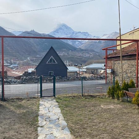 Uptown Boutique Kazbegi Hotel Esterno foto