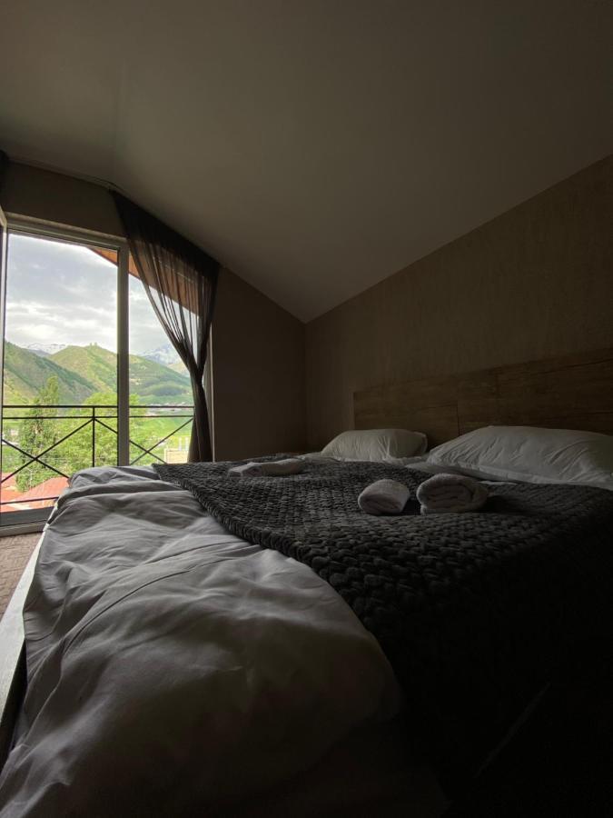Uptown Boutique Kazbegi Hotel Esterno foto