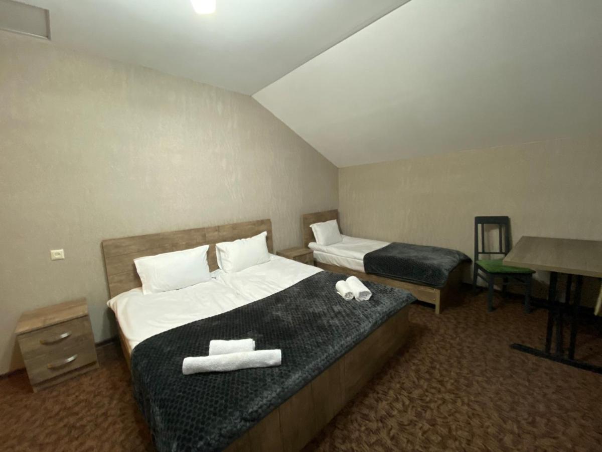 Uptown Boutique Kazbegi Hotel Esterno foto