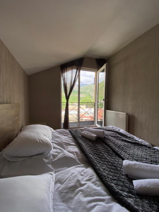 Uptown Boutique Kazbegi Hotel Esterno foto