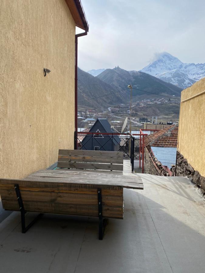 Uptown Boutique Kazbegi Hotel Esterno foto
