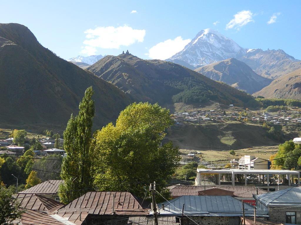 Uptown Boutique Kazbegi Hotel Esterno foto