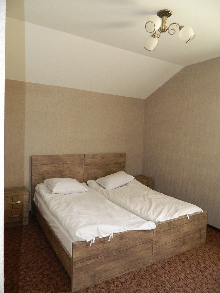 Uptown Boutique Kazbegi Hotel Esterno foto