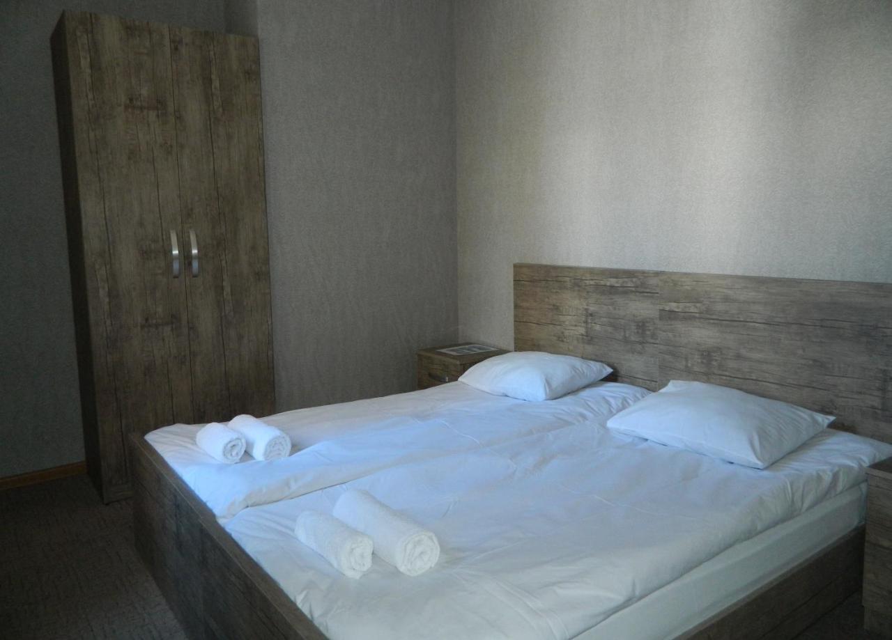 Uptown Boutique Kazbegi Hotel Esterno foto